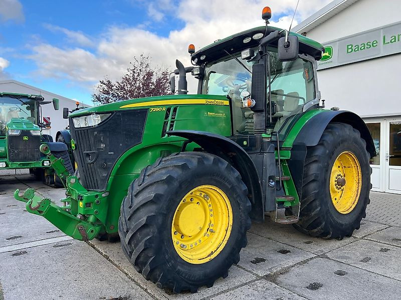 John Deere 7290R e23 - Traktor: das Bild 2 John Deere 7290R e23 - Traktor: das Bild 2