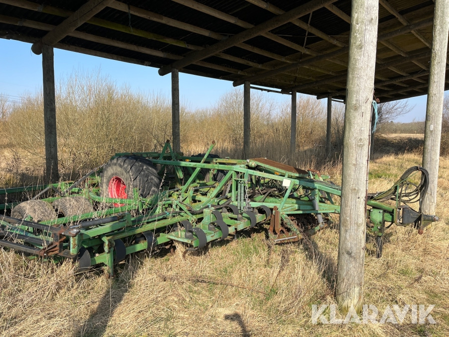 Kombiharve Dalbo 8 meter - Technik für Bodenbearbeitung: das Bild 2 Kombiharve Dalbo 8 meter - Technik für Bodenbearbeitung: das Bild 2