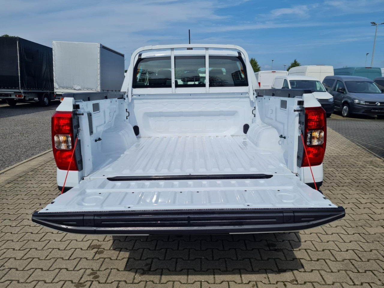Ford Ranger Doka 2.0 Ecoblue XL 4x4 KLIMA KAMERA TEMPOMAT - Pick-up, Transporter mit Doppelkabine: das Bild 5 Ford Ranger Doka 2.0 Ecoblue XL 4x4 KLIMA KAMERA TEMPOMAT - Pick-up, Transporter mit Doppelkabine: das Bild 5