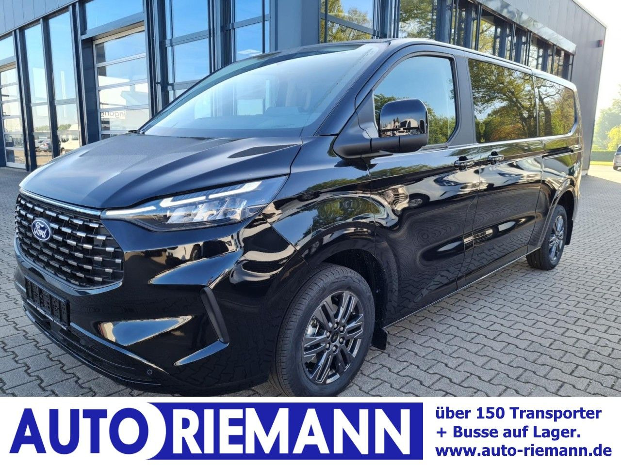 Ford Tourneo Custom 320 AG L2 Titanium 8 Sitze LEDER - Personentransporter: das Bild 1 Ford Tourneo Custom 320 AG L2 Titanium 8 Sitze LEDER - Personentransporter: das Bild 1