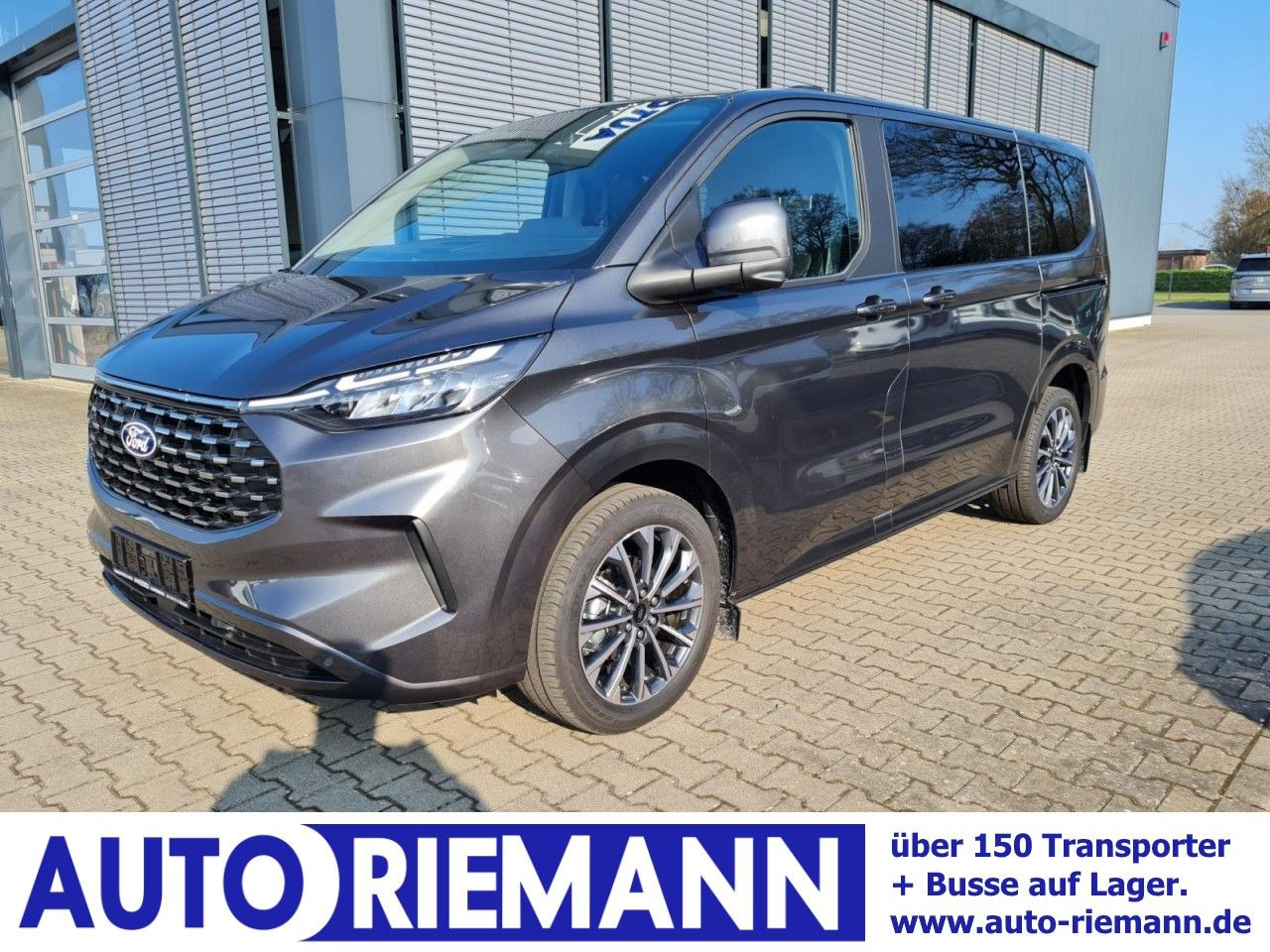 Ford Tourneo Custom 320 Titanium X L1 AHK LED LMF NAV - Personentransporter: das Bild 1 Ford Tourneo Custom 320 Titanium X L1 AHK LED LMF NAV - Personentransporter: das Bild 1
