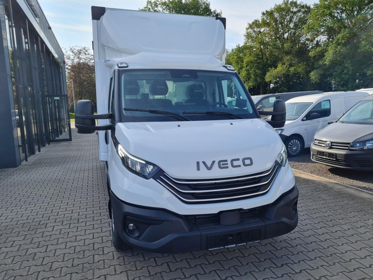 Iveco 35S 18 3.0 Koffer Hi Matic LM KLIMA KAMERA Navig - Koffer Transporter: das Bild 2 Iveco 35S 18 3.0 Koffer Hi Matic LM KLIMA KAMERA Navig - Koffer Transporter: das Bild 2