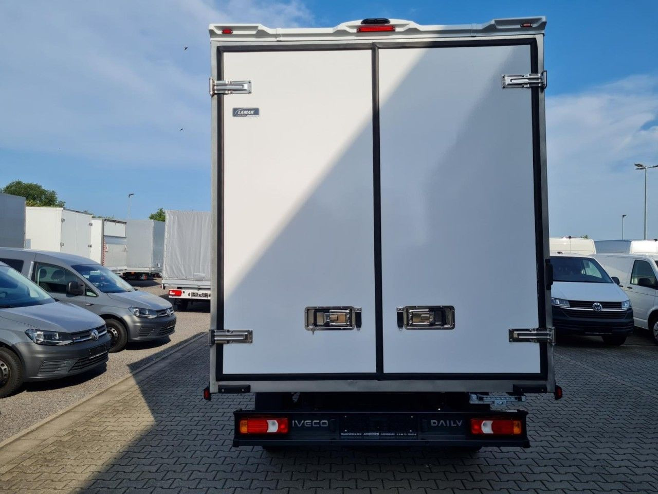 Iveco 35S 18 3.0 Koffer Hi Matic LM KLIMA KAMERA Navig - Koffer Transporter: das Bild 5 Iveco 35S 18 3.0 Koffer Hi Matic LM KLIMA KAMERA Navig - Koffer Transporter: das Bild 5