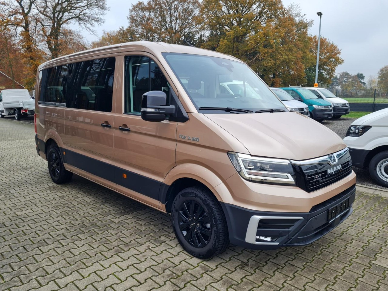 Man TGE 3.180 TDi Kombi 9 Sitze ALU KAMERA LED LEDER Sonderumbau - Kleinbus, Personentransporter: das Bild 3 Man TGE 3.180 TDi Kombi 9 Sitze ALU KAMERA LED LEDER Sonderumbau - Kleinbus, Personentransporter: das Bild 3
