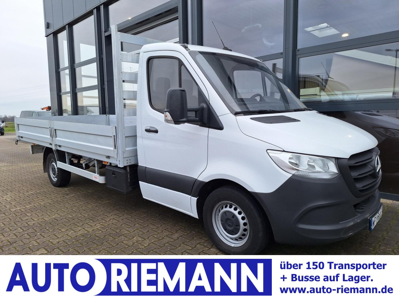 Mercedes-Benz Sprinter 317 CDI Pritsche L4 RWD AHK KLIMA TEMPOMAT - Pritsche Transporter: das Bild 1 Mercedes-Benz Sprinter 317 CDI Pritsche L4 RWD AHK KLIMA TEMPOMAT - Pritsche Transporter: das Bild 1