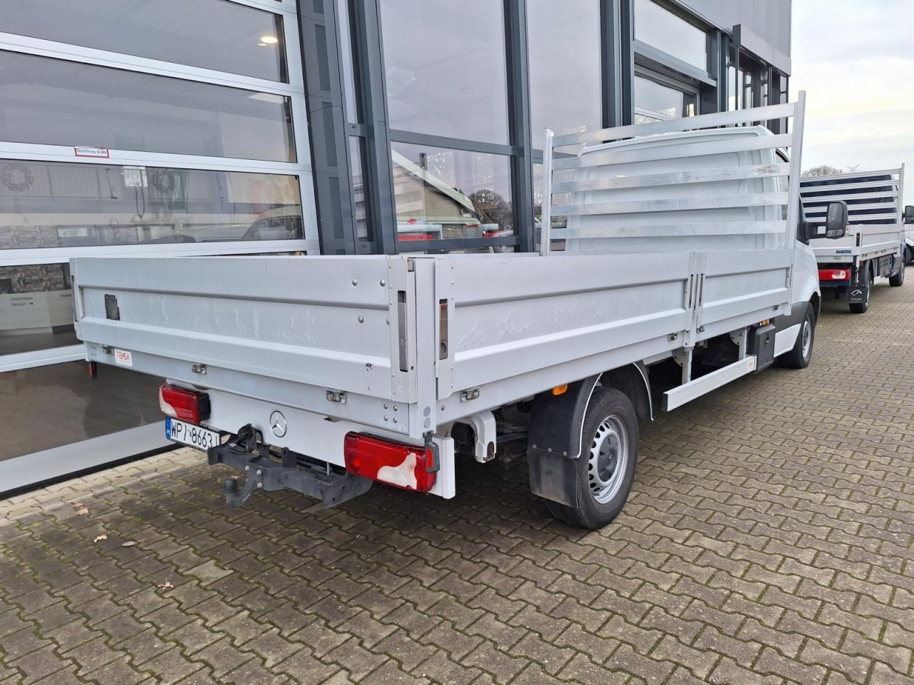 Mercedes-Benz Sprinter 317 CDI Pritsche L4 RWD AHK KLIMA TEMPOMAT - Pritsche Transporter: das Bild 2 Mercedes-Benz Sprinter 317 CDI Pritsche L4 RWD AHK KLIMA TEMPOMAT - Pritsche Transporter: das Bild 2