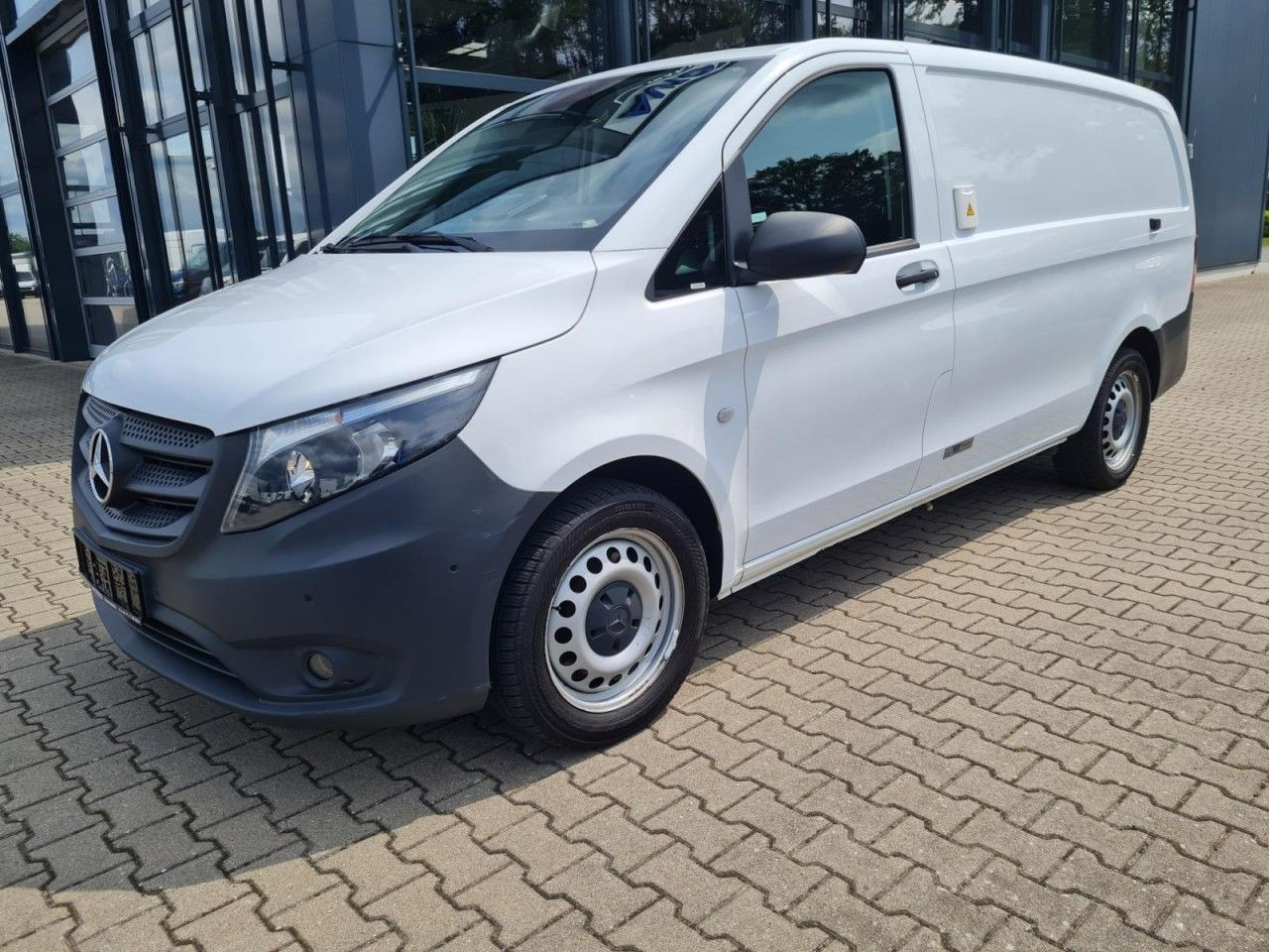 Mercedes-Benz Vito 116 Cdi Kühlkasten Stand + Fahrkühl. lang - Kühltransporter: das Bild 2 Mercedes-Benz Vito 116 Cdi Kühlkasten Stand + Fahrkühl. lang - Kühltransporter: das Bild 2
