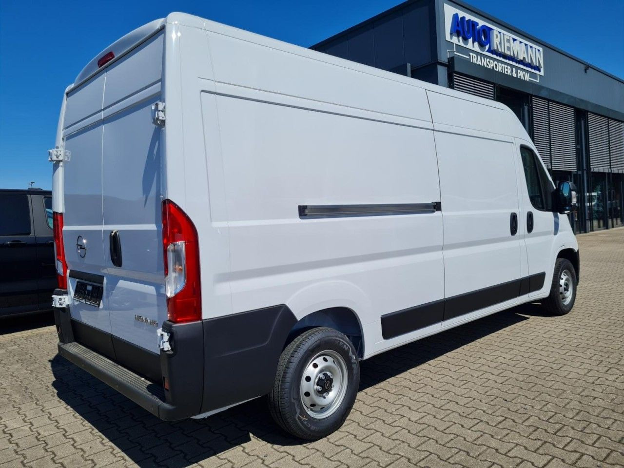 Opel Movano 35 Cargo Kasten L2H2 KLIMA KOMFORT PDC TE - Kastenwagen: das Bild 4 Opel Movano 35 Cargo Kasten L2H2 KLIMA KOMFORT PDC TE - Kastenwagen: das Bild 4