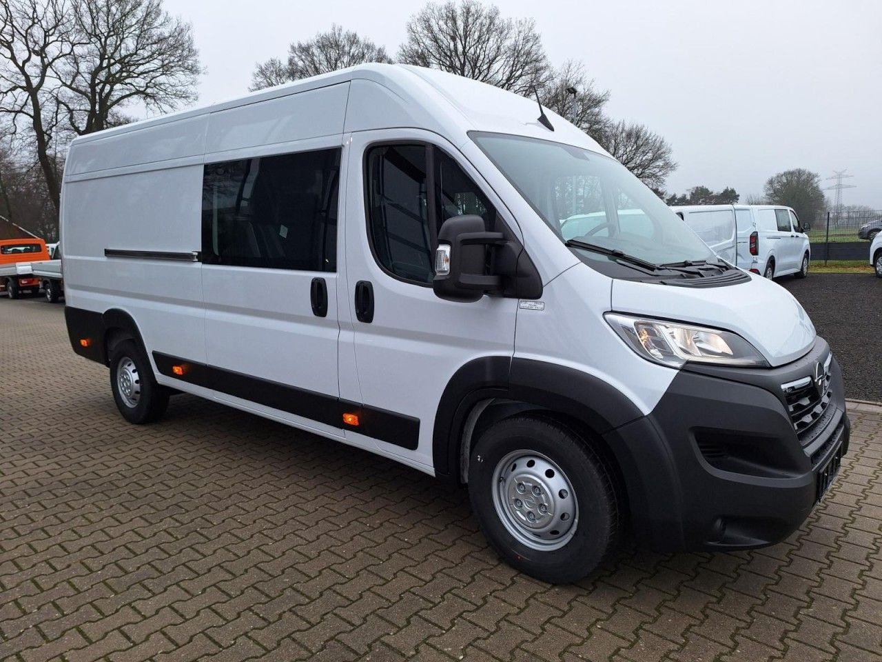 Opel Movano 35 Cargo L4 Doka 6-Sitze verstärkt PDC - Kastenwagen, Transporter mit Doppelkabine: das Bild 3 Opel Movano 35 Cargo L4 Doka 6-Sitze verstärkt PDC - Kastenwagen, Transporter mit Doppelkabine: das Bild 3