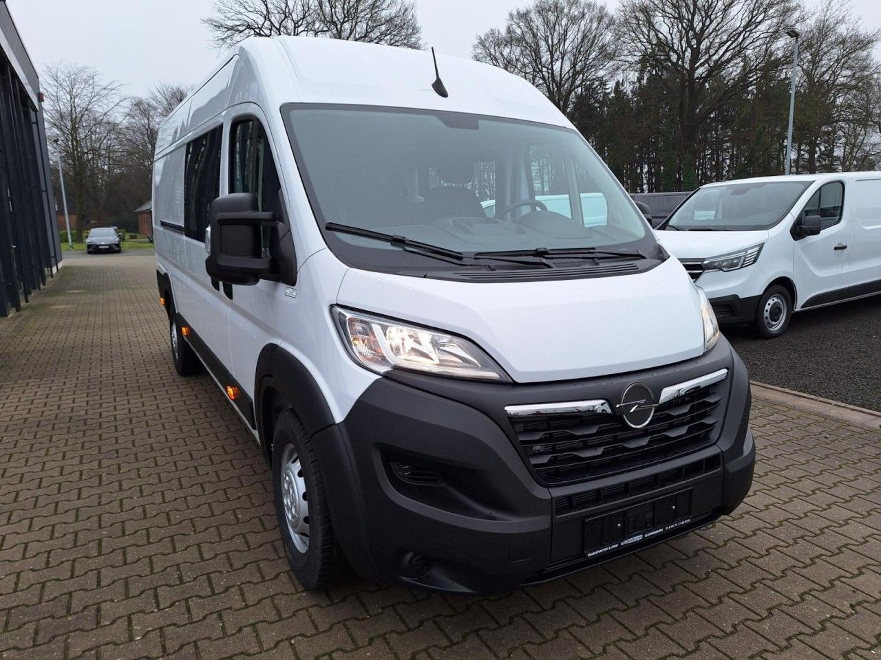 Opel Movano 35 Cargo L4 Doka 6-Sitze verstärkt PDC - Kastenwagen, Transporter mit Doppelkabine: das Bild 2 Opel Movano 35 Cargo L4 Doka 6-Sitze verstärkt PDC - Kastenwagen, Transporter mit Doppelkabine: das Bild 2