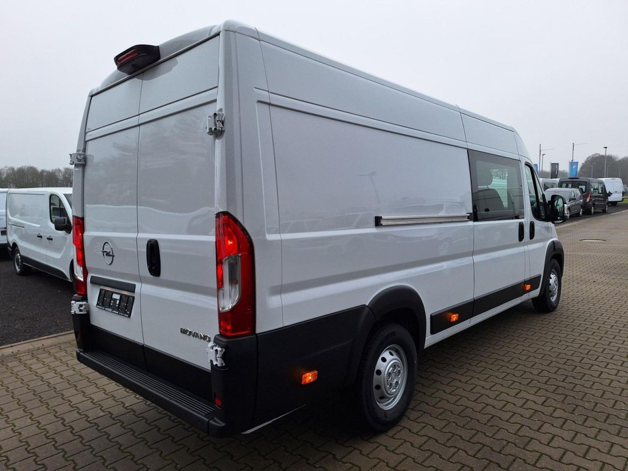 Opel Movano 35 Cargo L4 Doka 6-Sitze verstärkt PDC - Kastenwagen, Transporter mit Doppelkabine: das Bild 5 Opel Movano 35 Cargo L4 Doka 6-Sitze verstärkt PDC - Kastenwagen, Transporter mit Doppelkabine: das Bild 5