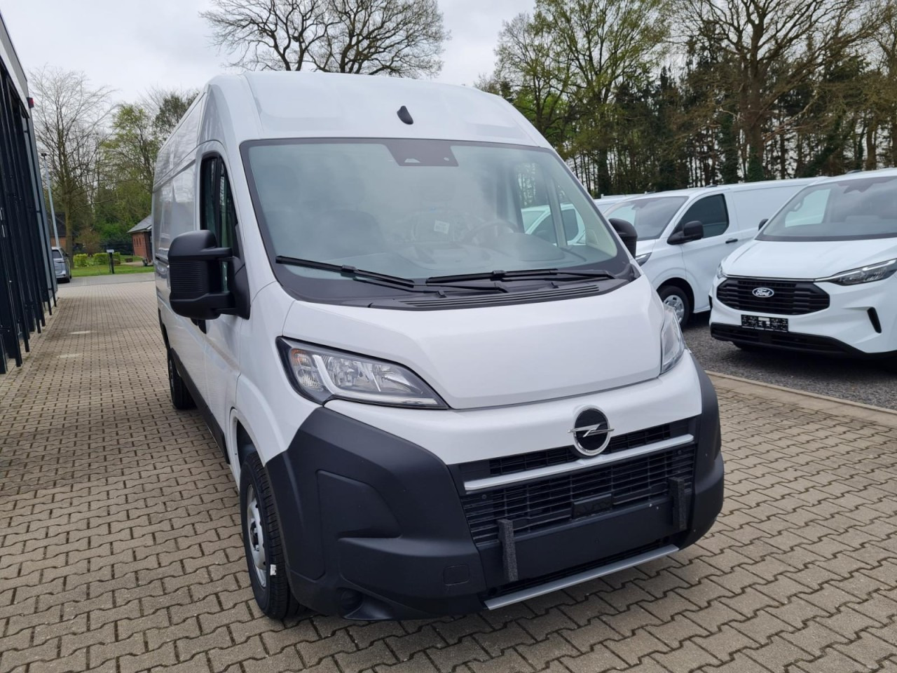 Opel Movano Kasten 2.2 HDI 180 L3H2 Klima NAVI TEMPOMAT - Kastenwagen: das Bild 2 Opel Movano Kasten 2.2 HDI 180 L3H2 Klima NAVI TEMPOMAT - Kastenwagen: das Bild 2