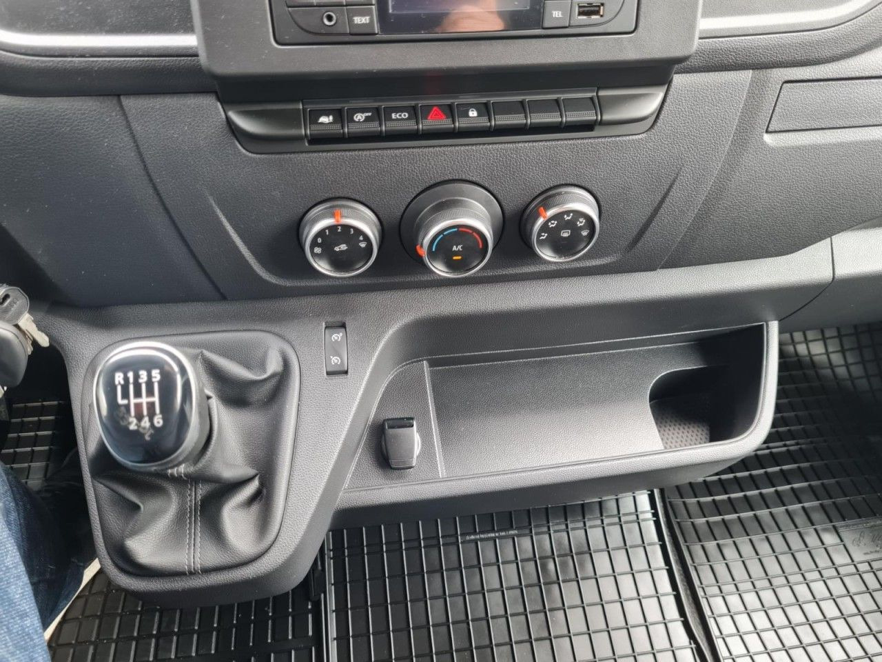 Planen Transporter Renault Master 3,5t Pritsche dCi Plane Schlafkab. LBW: das Bild 13