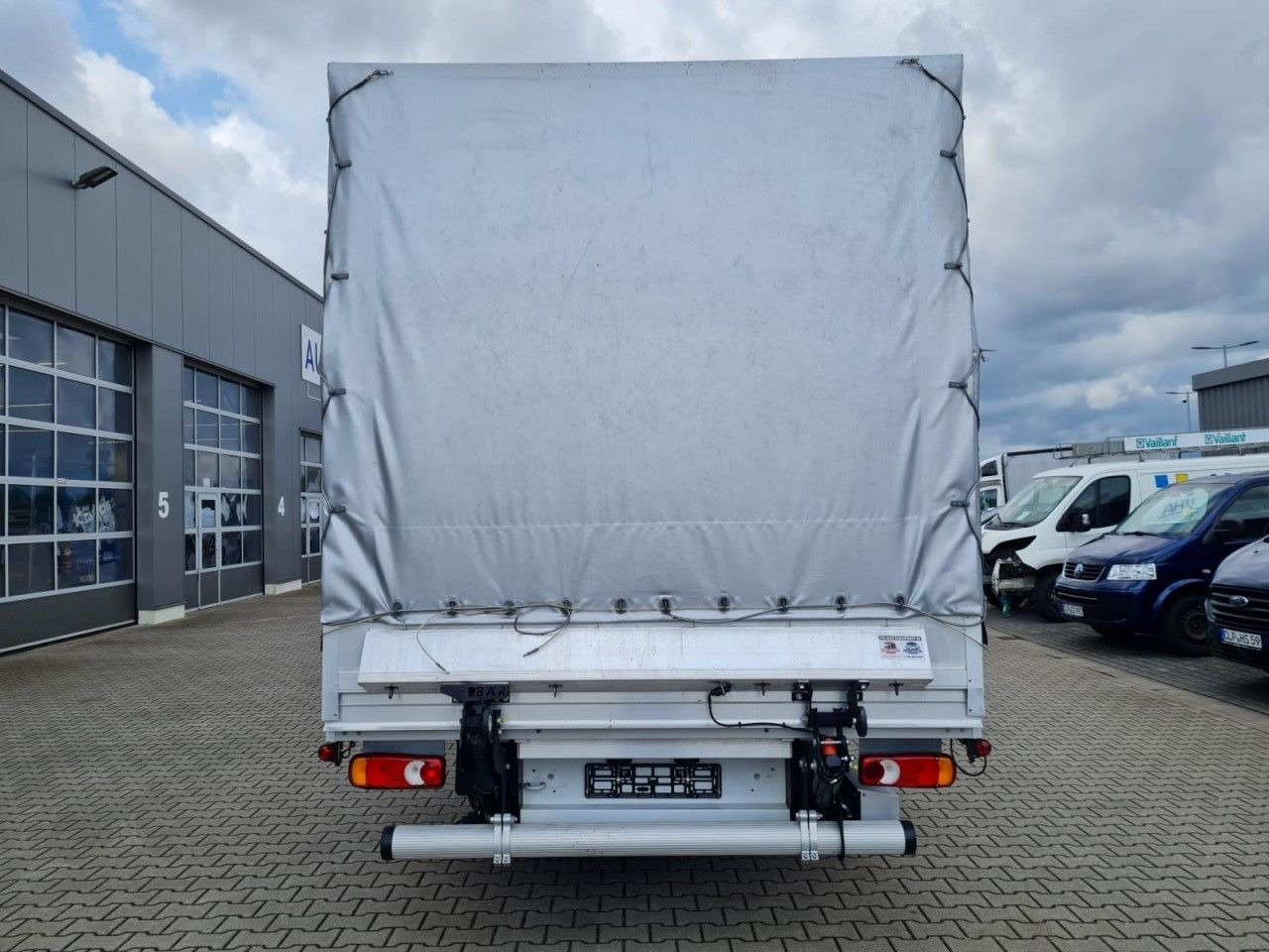 Renault Master 3,5t Pritsche dCi Plane Schlafkab. LBW - Planen Transporter: das Bild 5 Renault Master 3,5t Pritsche dCi Plane Schlafkab. LBW - Planen Transporter: das Bild 5