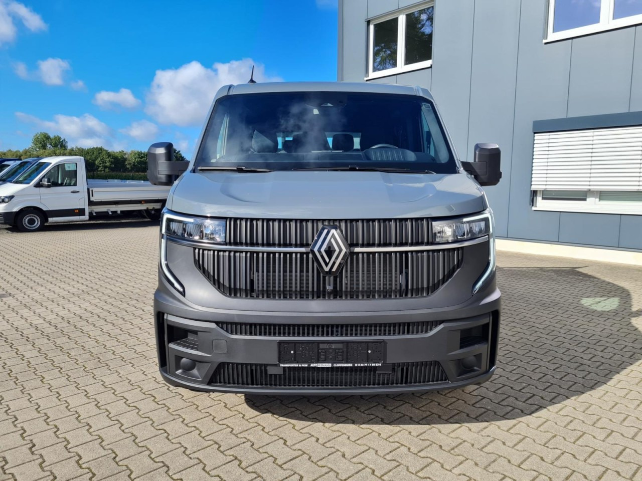 Renault Master New 35 Doka L3 lang KLIMA KOMFORT TEMPOMAT - Pritsche Transporter, Transporter mit Doppelkabine: das Bild 2 Renault Master New 35 Doka L3 lang KLIMA KOMFORT TEMPOMAT - Pritsche Transporter, Transporter mit Doppelkabine: das Bild 2