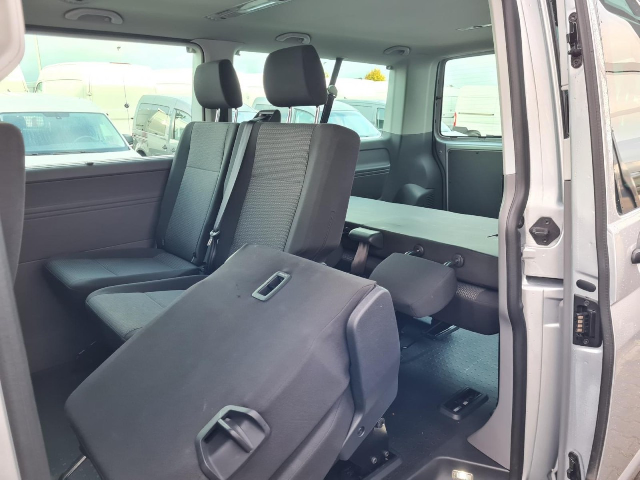 Kleinbus, Personentransporter VW Volkswagen T6.1 Caravelle TDI lang 9 Sitzer 2 Schiebetüren Trendl.: das Bild 17 Kleinbus, Personentransporter VW Volkswagen T6.1 Caravelle TDI lang 9 Sitzer 2 Schiebetüren Trendl.: das Bild 17