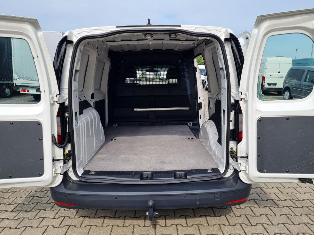 Kleintransporter Volkswagen Caddy Kasten Cargo Maxi AHK KLIMA KAMERA PDC FLÜ: das Bild 6