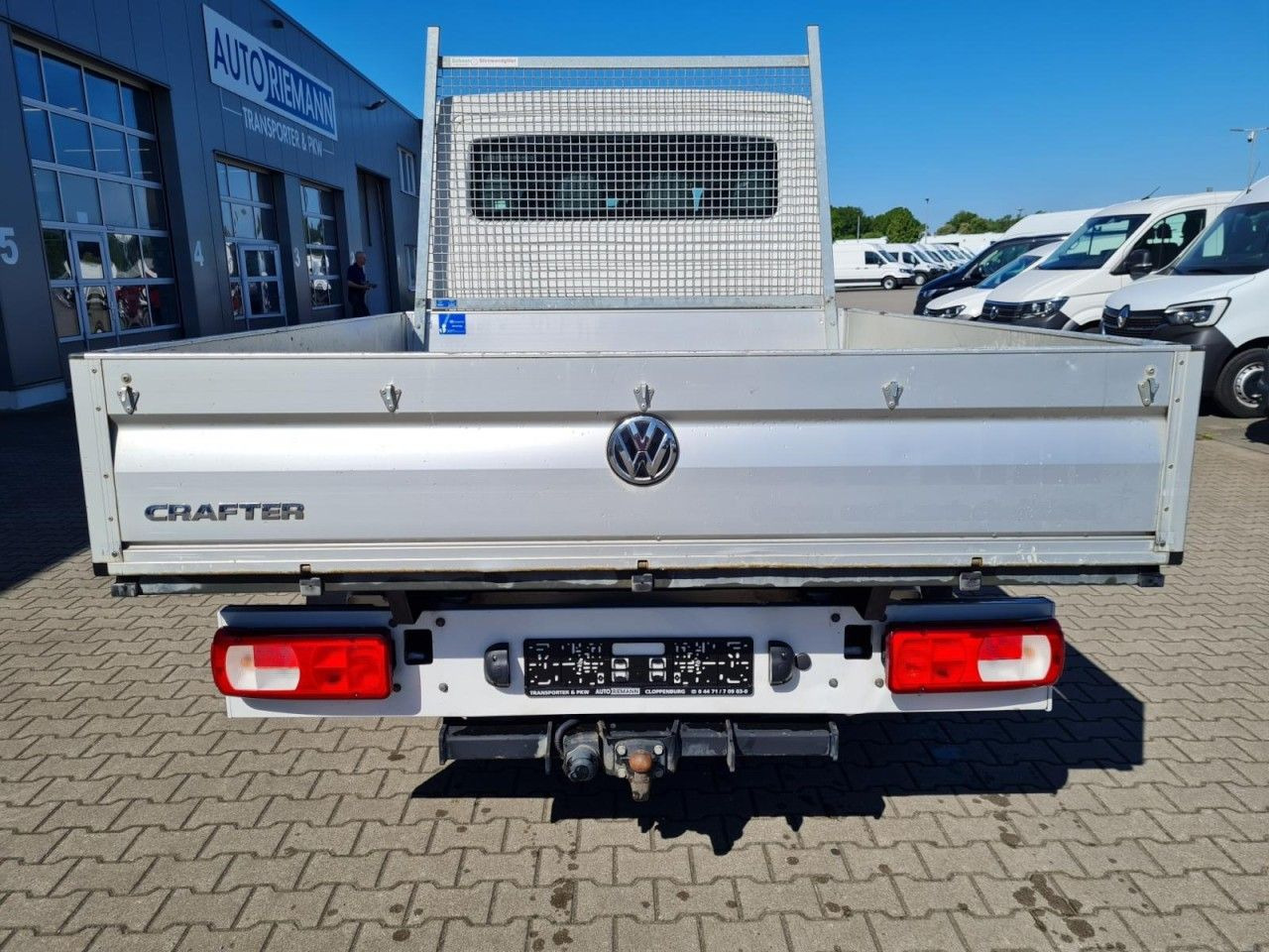 Volkswagen Crafter 35 Doka MR 7-Sitze AHK KLIMA KOMFORT - Pritsche Transporter: das Bild 5 Volkswagen Crafter 35 Doka MR 7-Sitze AHK KLIMA KOMFORT - Pritsche Transporter: das Bild 5