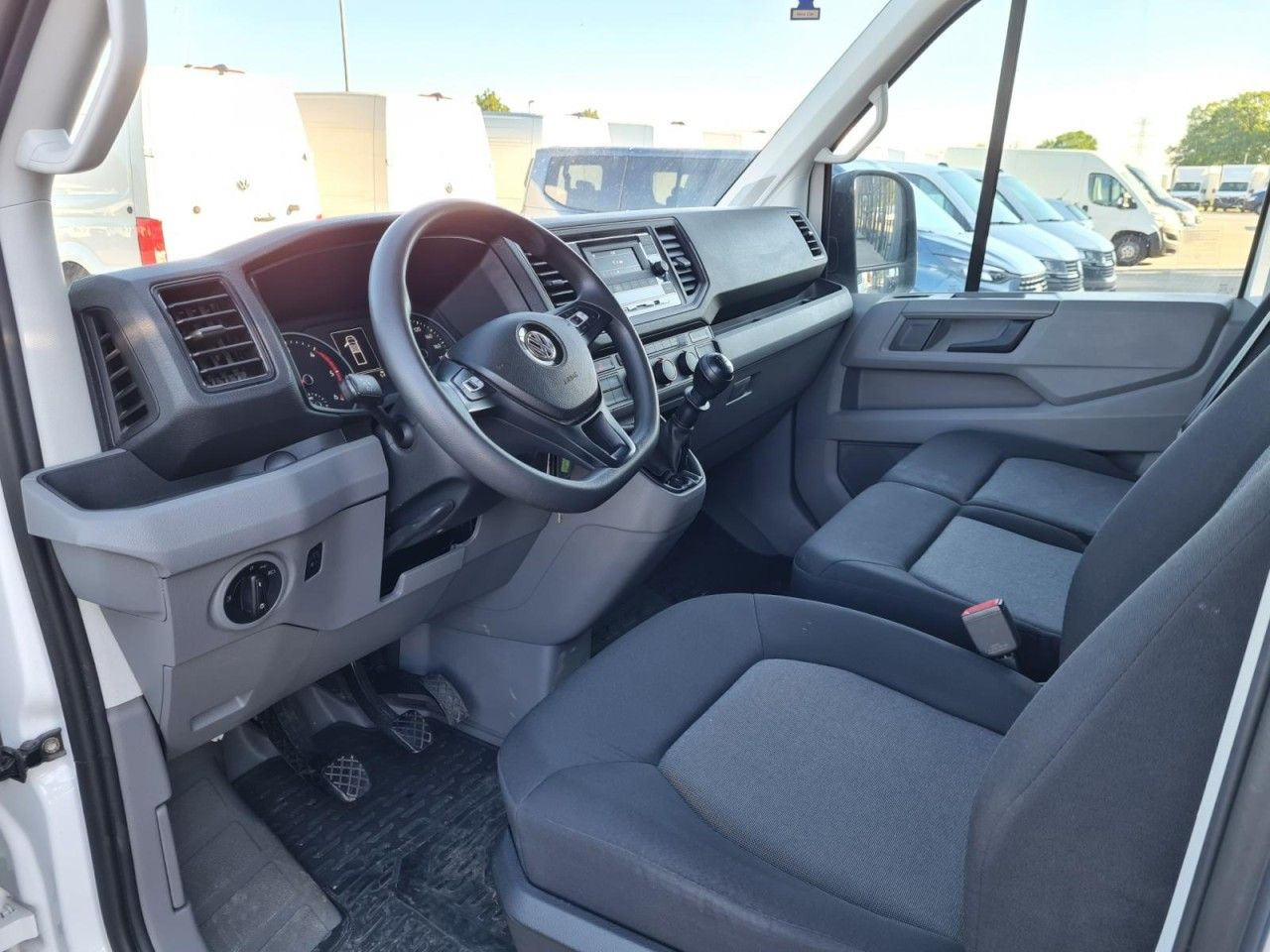 Pritsche Transporter, Transporter mit Doppelkabine Volkswagen Crafter 35 Doka TDI lang AHK Klima: das Bild 8