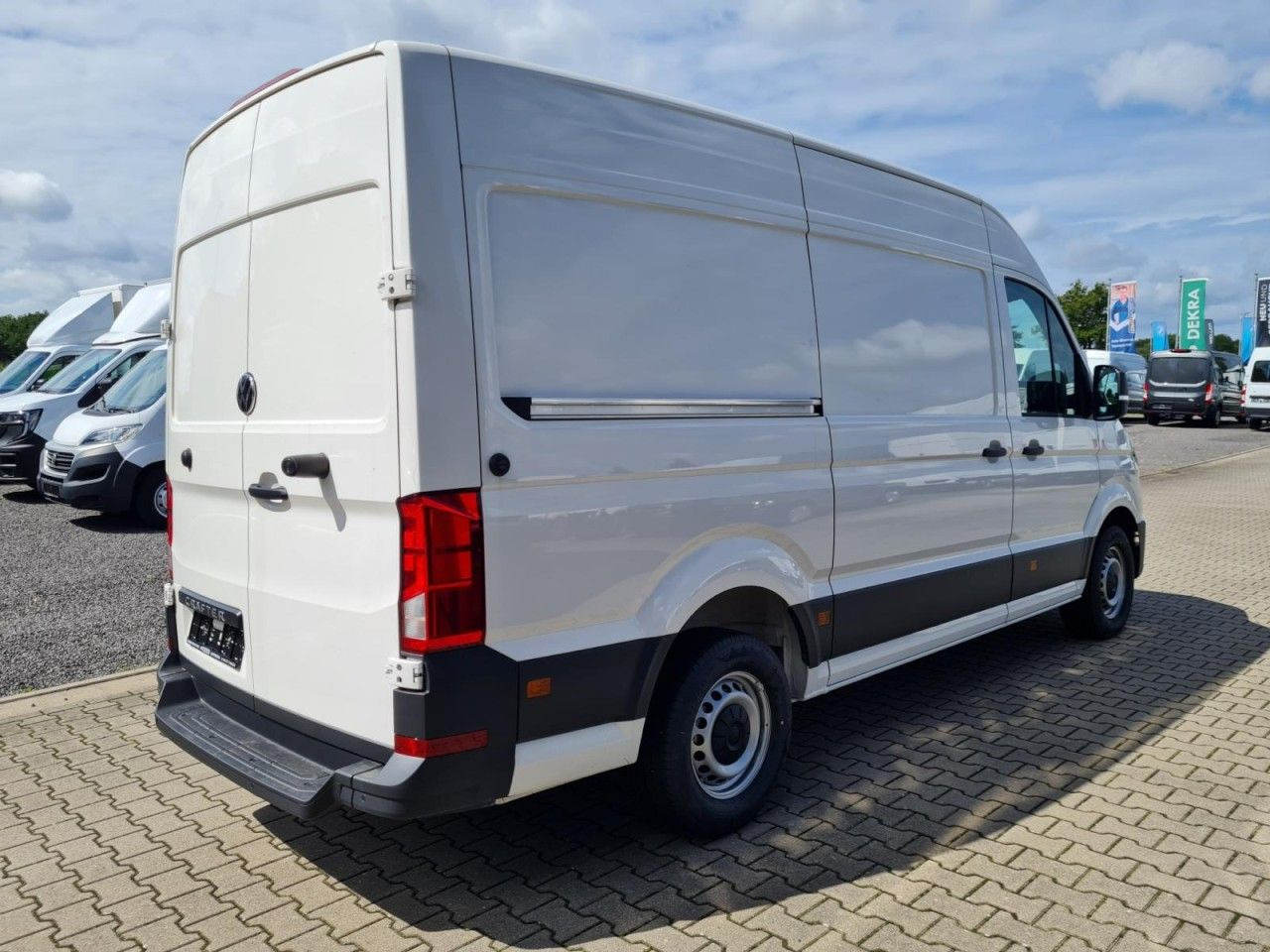 Volkswagen Crafter Kasten MR L3H3 KLIMA TEMPOMAT Mod. 25 - Kleintransporter: das Bild 5 Volkswagen Crafter Kasten MR L3H3 KLIMA TEMPOMAT Mod. 25 - Kleintransporter: das Bild 5