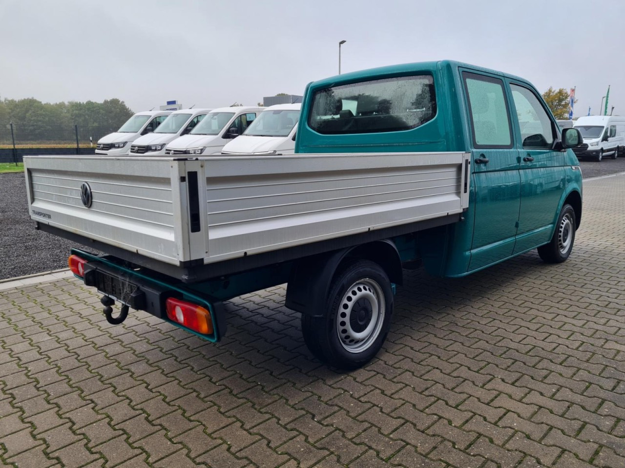 Volkswagen T6.1 Pritsche LR Doka 6-Sitze AHK KUNSTLEDER - Pritsche Transporter: das Bild 4 Volkswagen T6.1 Pritsche LR Doka 6-Sitze AHK KUNSTLEDER - Pritsche Transporter: das Bild 4