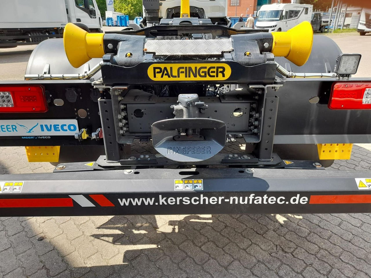 Iveco AD280X46Y/PS ON PALFINGER Lenk Lift - Abrollkipper: das Bild 5 Iveco AD280X46Y/PS ON PALFINGER Lenk Lift - Abrollkipper: das Bild 5