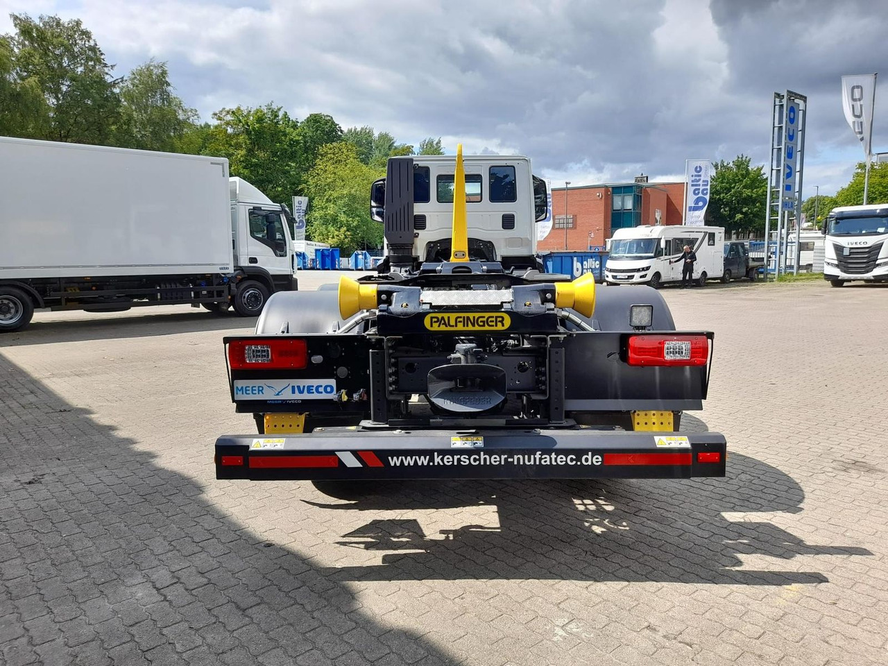 Iveco AD280X46Y/PS ON PALFINGER Lenk Lift - Abrollkipper: das Bild 4 Iveco AD280X46Y/PS ON PALFINGER Lenk Lift - Abrollkipper: das Bild 4