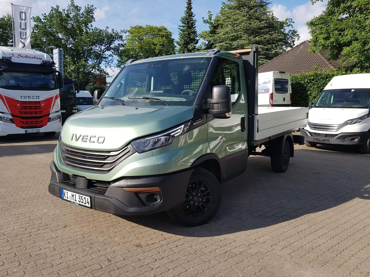 Iveco Daily 35S14HA8 Pritsche AHK 100 kW (136 PS),... - Pritsche Transporter: das Bild 1 Iveco Daily 35S14HA8 Pritsche AHK 100 kW (136 PS),... - Pritsche Transporter: das Bild 1