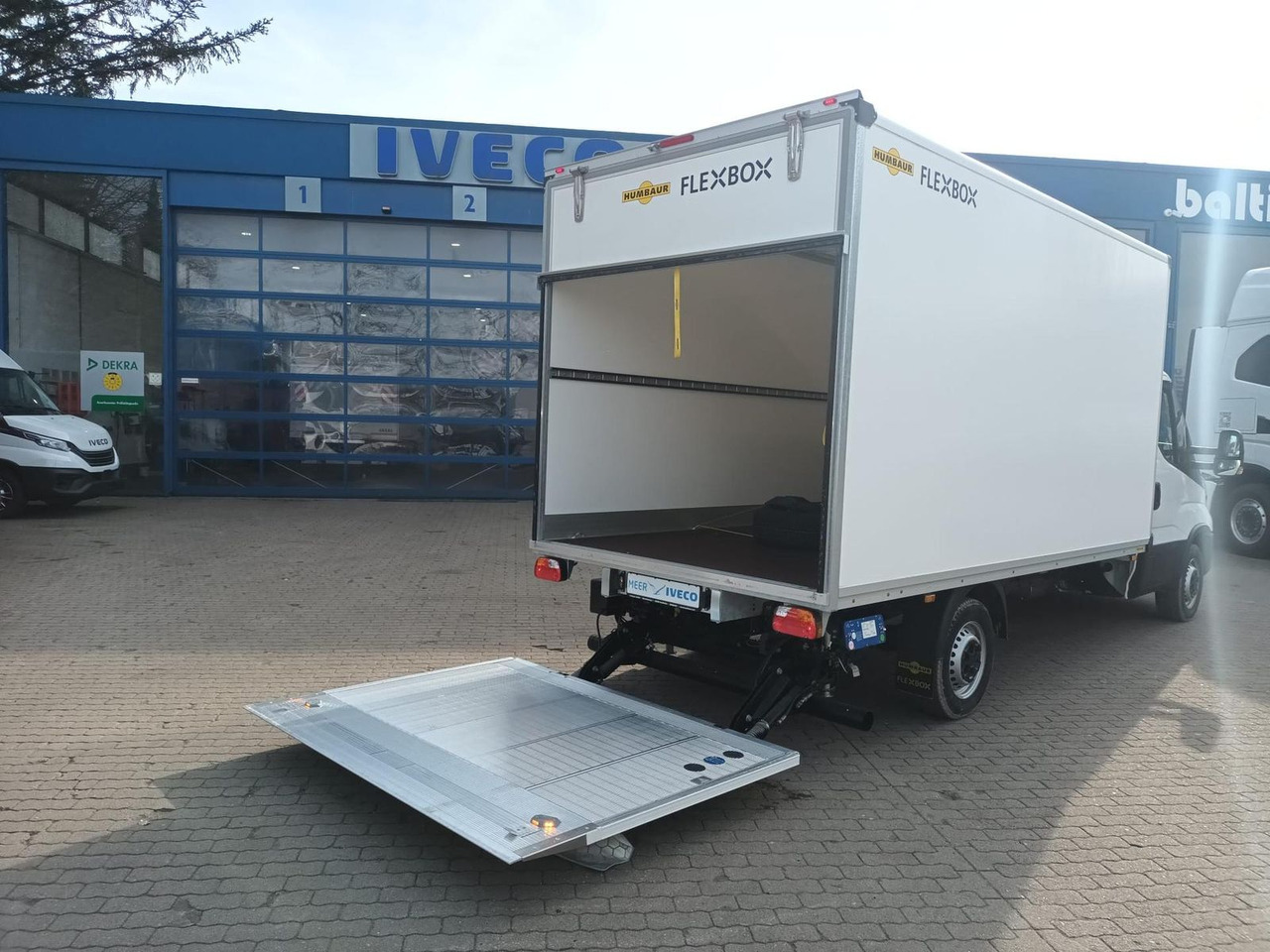 Iveco Daily 35S14HE Koffer LBW, Rückfahrkamera 2x a... - Koffer Transporter: das Bild 4 Iveco Daily 35S14HE Koffer LBW, Rückfahrkamera 2x a... - Koffer Transporter: das Bild 4
