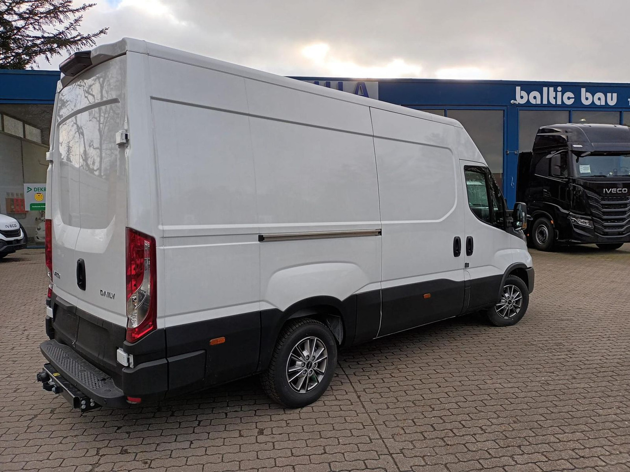 Iveco Daily 35S16A8 V 3520L - ab 0% Finanzieren - Kastenwagen: das Bild 3 Iveco Daily 35S16A8 V 3520L - ab 0% Finanzieren - Kastenwagen: das Bild 3
