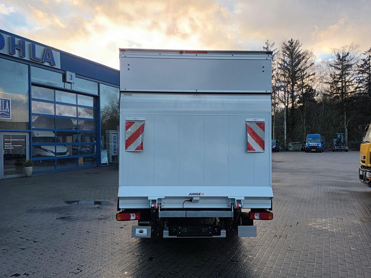 Iveco Daily 35S16HA8 Koffer LBW - ab 0% Finanzieren - Koffer Transporter: das Bild 3 Iveco Daily 35S16HA8 Koffer LBW - ab 0% Finanzieren - Koffer Transporter: das Bild 3
