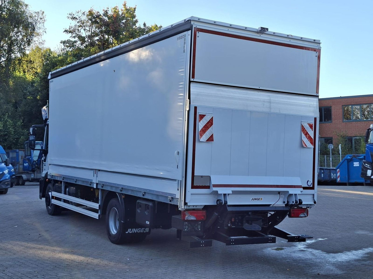 Iveco Eurocargo ML120E25/P JUNGE Schiebeplane LBW 1... - Plane LKW: das Bild 4 Iveco Eurocargo ML120E25/P JUNGE Schiebeplane LBW 1... - Plane LKW: das Bild 4