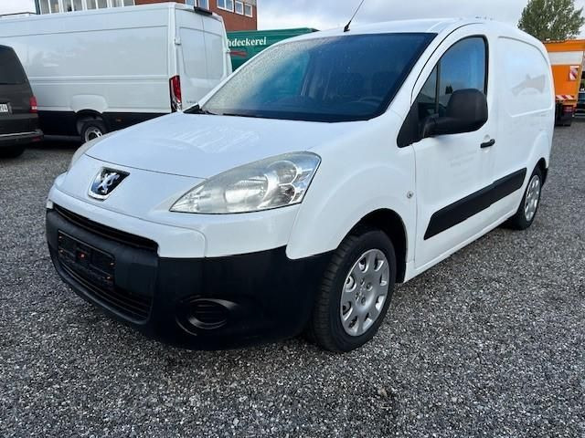 Peugeot Partner L1 Komfort Kühlkoffer 66 kW (90 PS), ... - Kleinbus, Personentransporter: das Bild 3 Peugeot Partner L1 Komfort Kühlkoffer 66 kW (90 PS), ... - Kleinbus, Personentransporter: das Bild 3