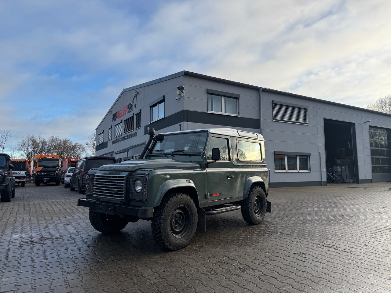 Land Rover Defender 90 2.4TD4 LKW Zulassung AHK - PKW: das Bild 2 Land Rover Defender 90 2.4TD4 LKW Zulassung AHK - PKW: das Bild 2