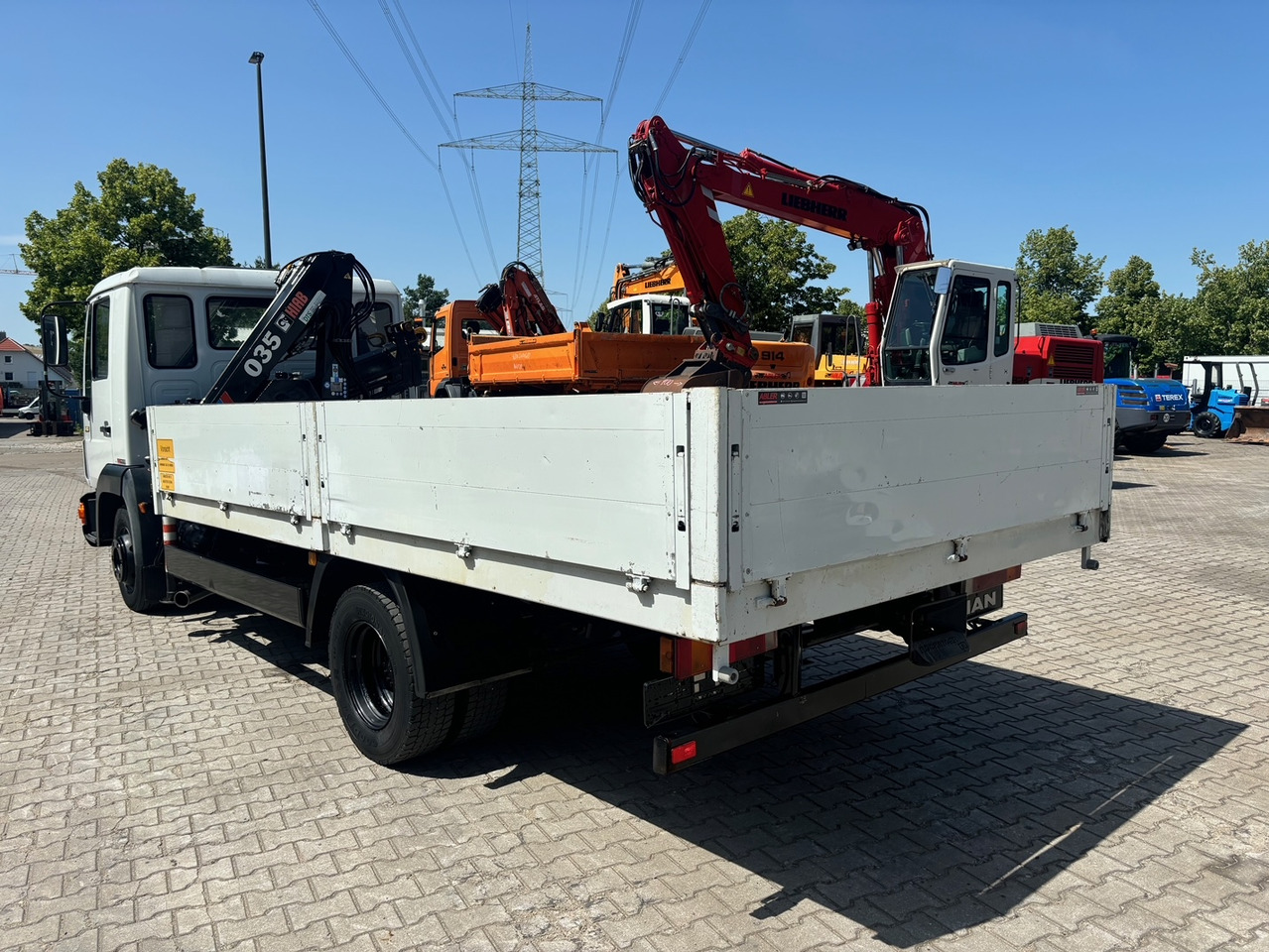MAN 8.163 L2000 Pritsche+Kran Hiab 035 - Pritsche LKW, Autokran: das Bild 4 MAN 8.163 L2000 Pritsche+Kran Hiab 035 - Pritsche LKW, Autokran: das Bild 4