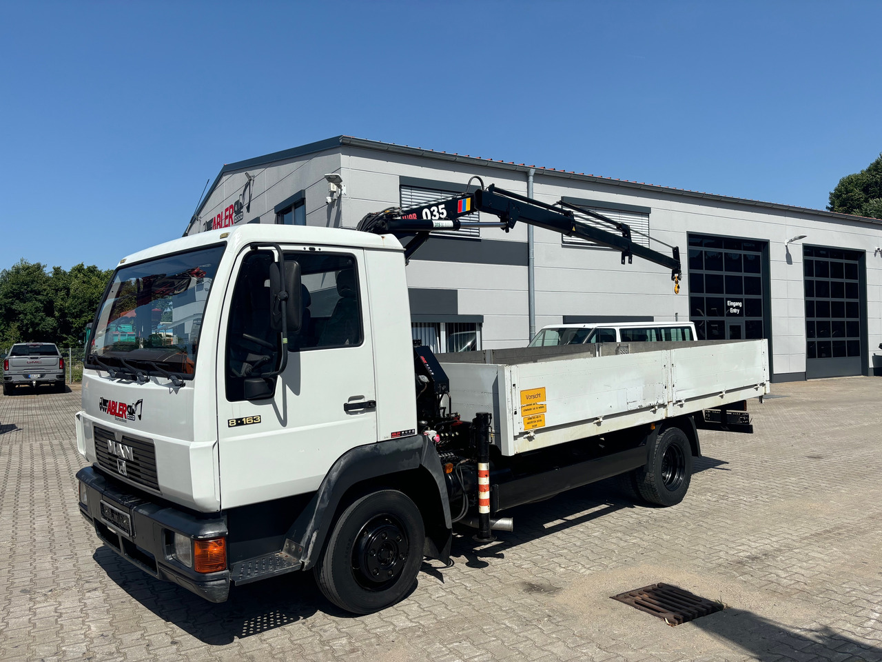 MAN 8.163 L2000 Pritsche+Kran Hiab 035 - Pritsche LKW, Autokran: das Bild 3 MAN 8.163 L2000 Pritsche+Kran Hiab 035 - Pritsche LKW, Autokran: das Bild 3