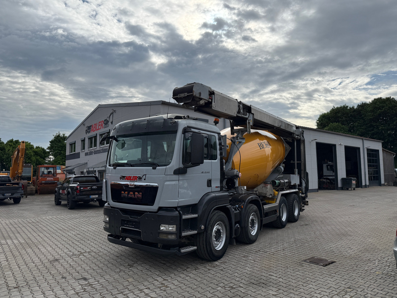 MAN TGS 32.440 Betonmischer 9m3 mit Förderband Liebherr - Fahrmischer: das Bild 2 MAN TGS 32.440 Betonmischer 9m3 mit Förderband Liebherr - Fahrmischer: das Bild 2