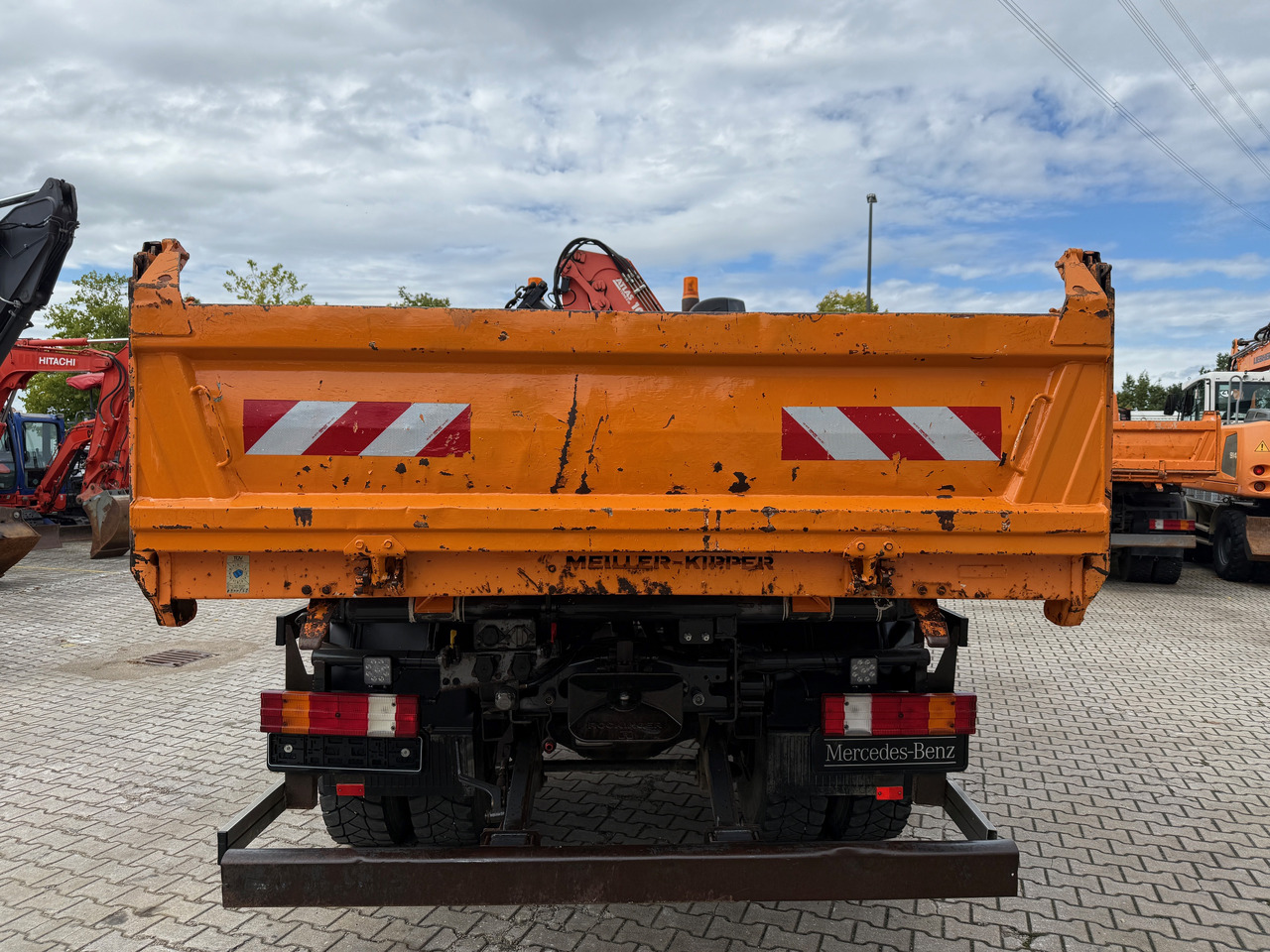 Kipper, Autokran Mercedes-Benz 1832 Actros MP2 3-Seiten-Kipper mit Kran + Funk: das Bild 6