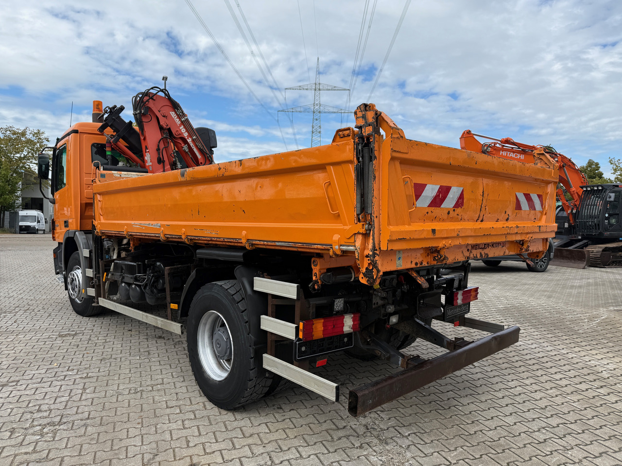 Kipper, Autokran Mercedes-Benz 1832 Actros MP2 3-Seiten-Kipper mit Kran + Funk: das Bild 5