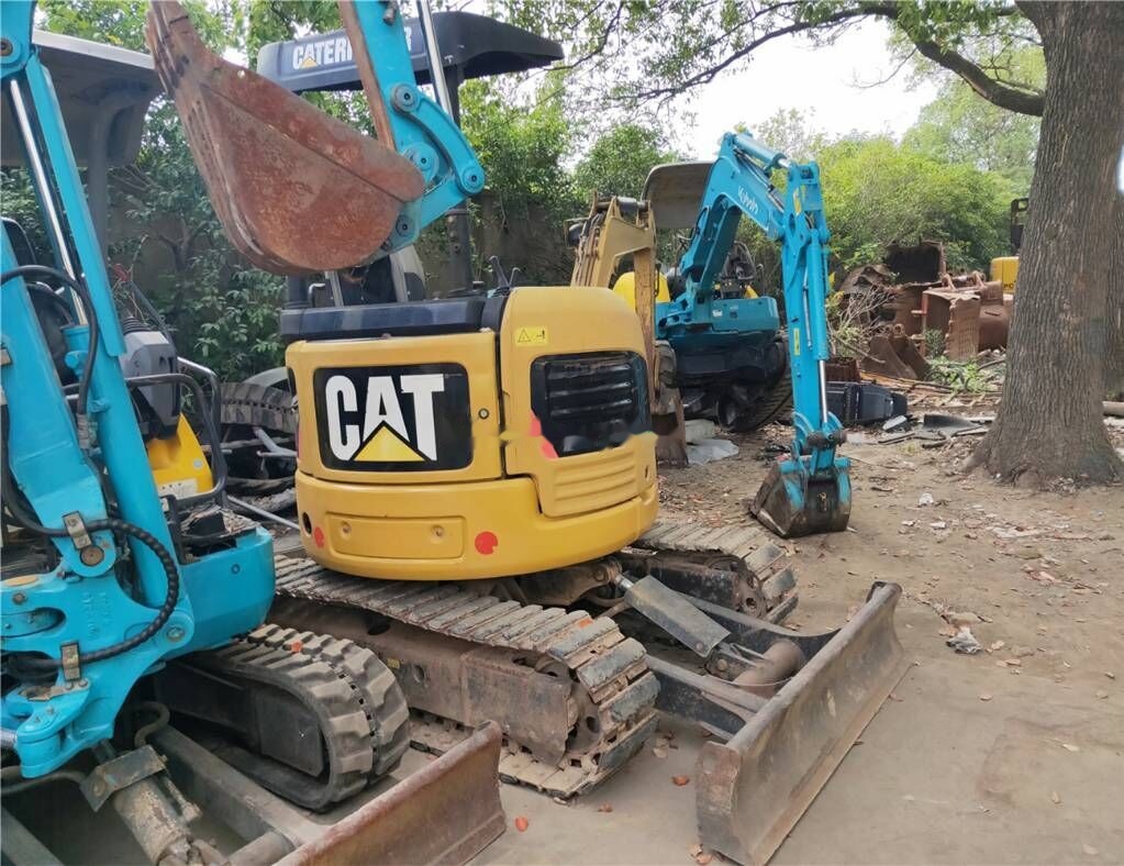 Caterpillar 303CR - Minibagger: das Bild 3 Caterpillar 303CR - Minibagger: das Bild 3