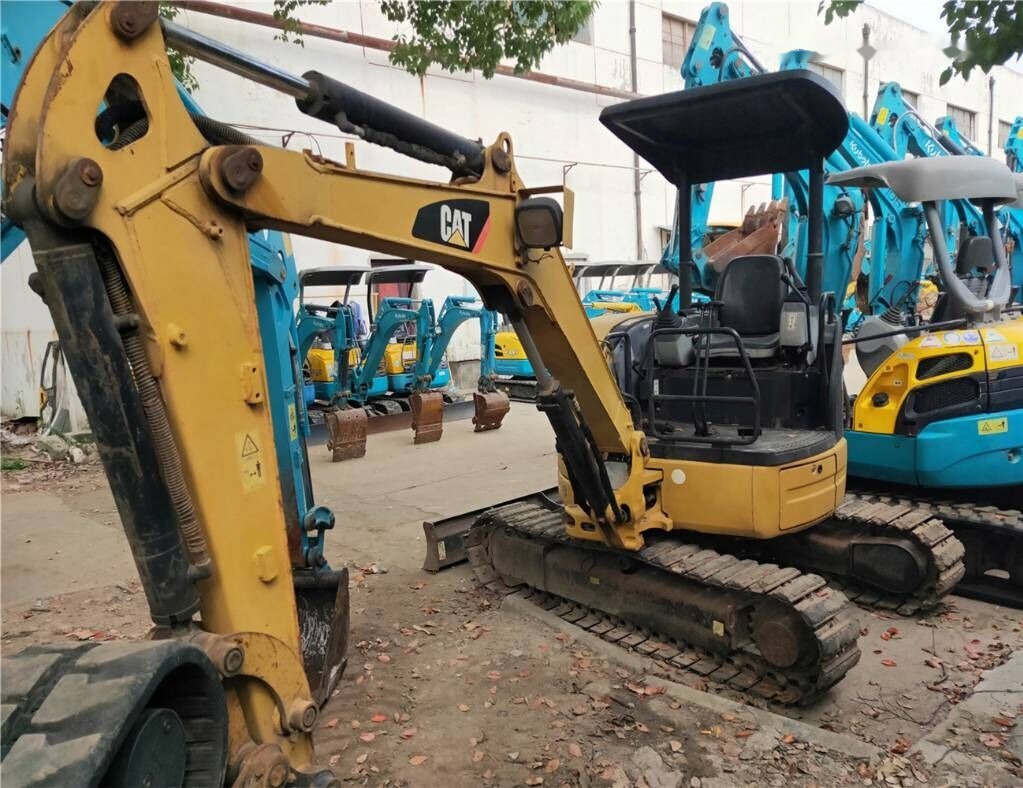 Caterpillar 303CR - Minibagger: das Bild 1 Caterpillar 303CR - Minibagger: das Bild 1