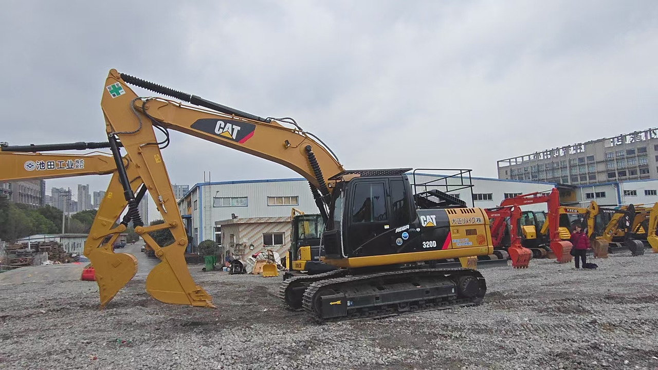 Kettenbagger Caterpillar 320D: das Bild 9