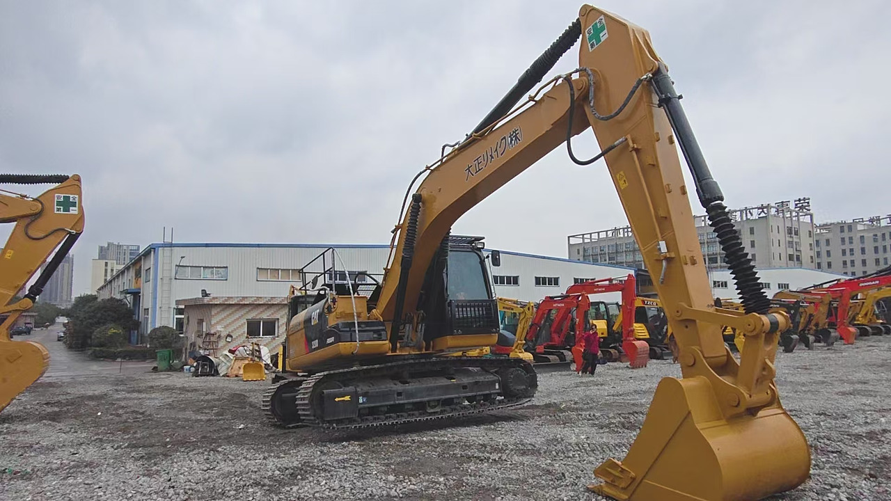 Kettenbagger Caterpillar 320D: das Bild 8