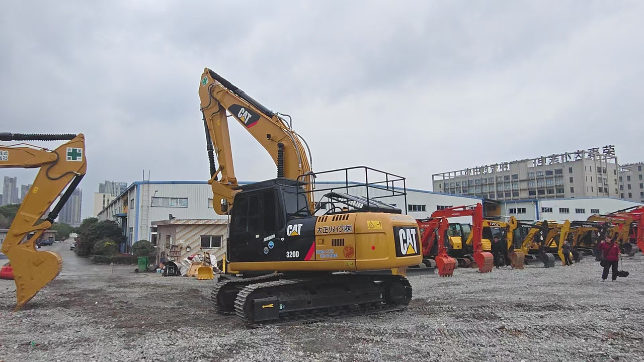 Kettenbagger Caterpillar 320D: das Bild 7