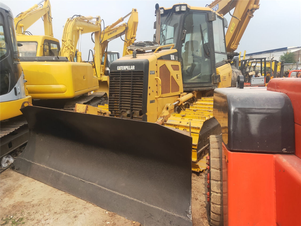 Caterpillar D5K - Bulldozer: das Bild 3 Caterpillar D5K - Bulldozer: das Bild 3