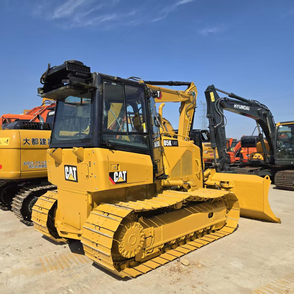 Caterpillar D5K - Kettenbagger: das Bild 3 Caterpillar D5K - Kettenbagger: das Bild 3