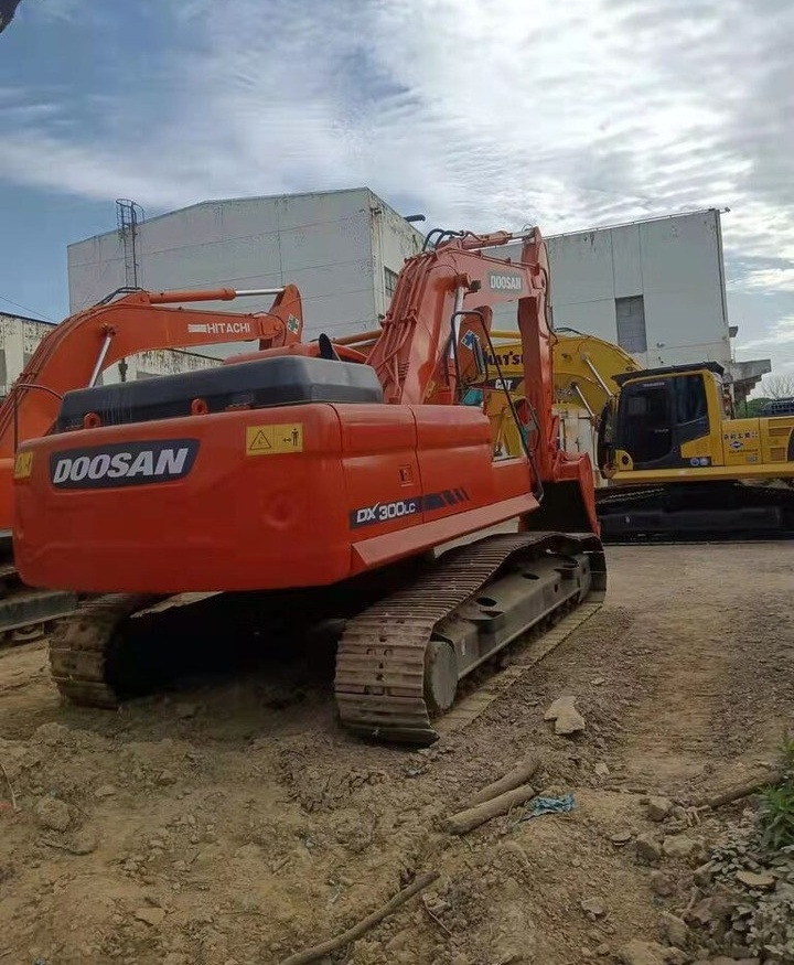 Doosan DX300 - Kettenbagger: das Bild 2 Doosan DX300 - Kettenbagger: das Bild 2