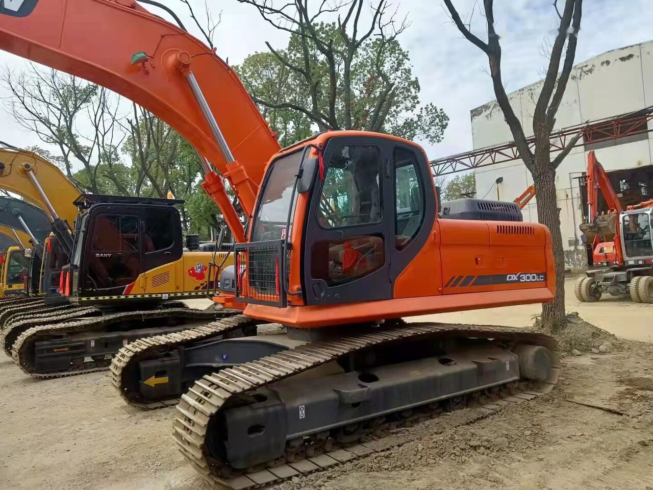 Doosan DX300 - Kettenbagger: das Bild 1 Doosan DX300 - Kettenbagger: das Bild 1