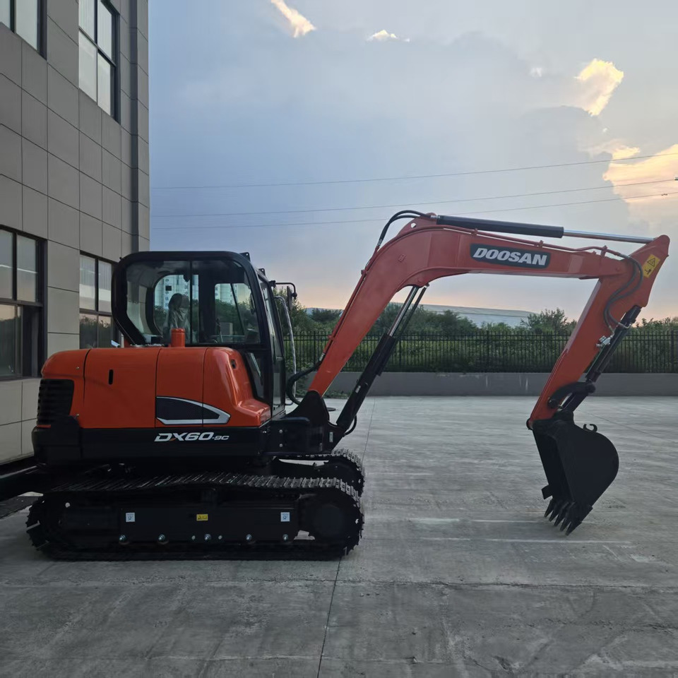 Doosan DX60 - Minibagger: das Bild 2 Doosan DX60 - Minibagger: das Bild 2
