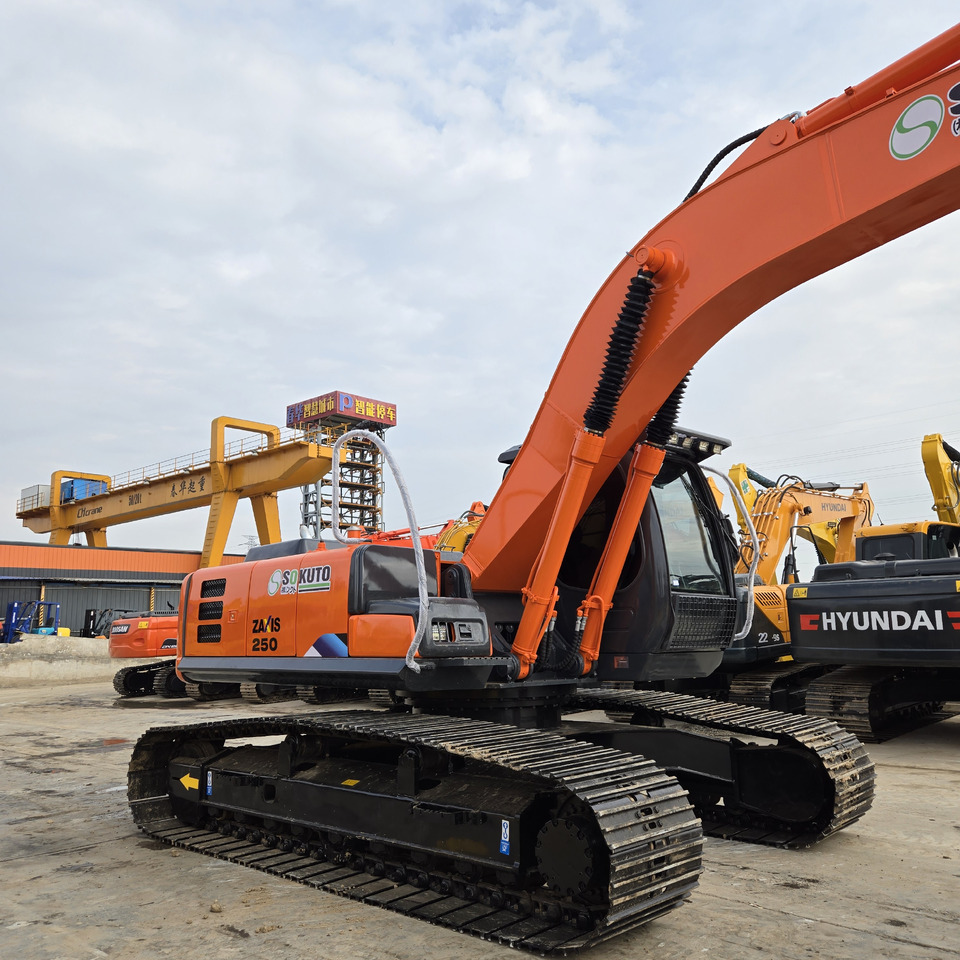 HITACHI ZX250 - Bagger: das Bild 4 HITACHI ZX250 - Bagger: das Bild 4